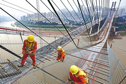 橋梁工程貓道搭建用卷揚機牽引作業(yè)